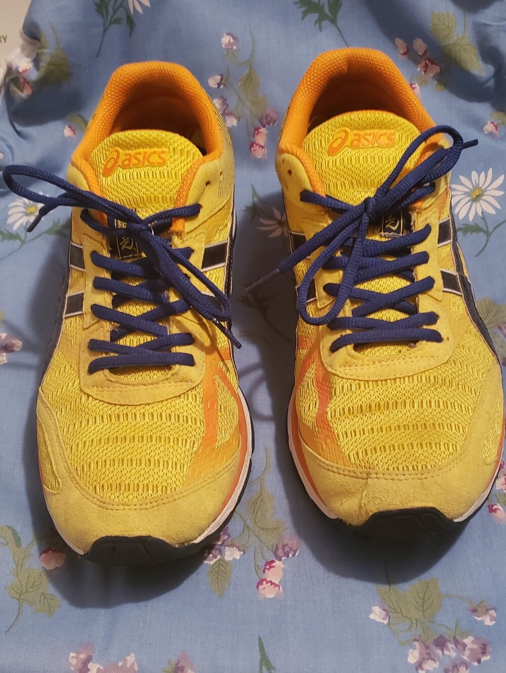 Asics Running Shoes - Picture 2 of 9